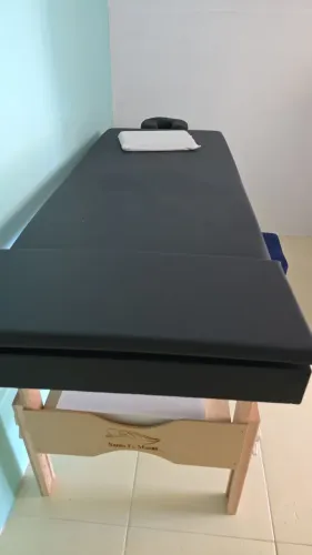 Vende-se maca para estética semi nova