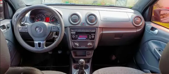 Volkswagen Gol Geração VI Track 1.0 8V MI Total Flex Mec. 4P 2014