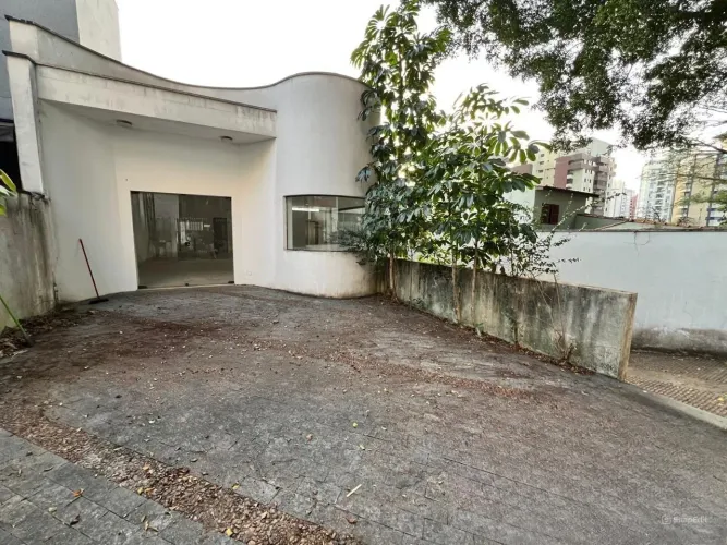 Ponto Comercial à Venda na Vila Andrade, São Paulo-SP: 300m², 3 Banheiros e 10 Vagas de Ga