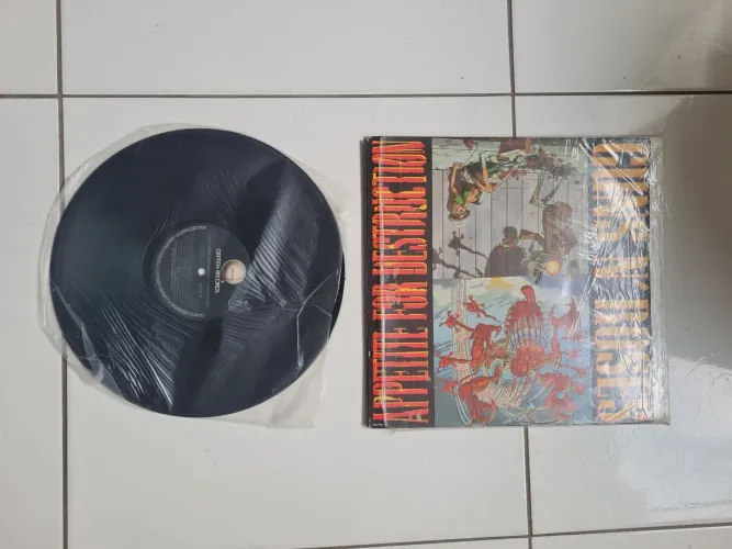 Disco Vinil LP Guns N' Roses " Appetite For Destruction" (1991) com encarte