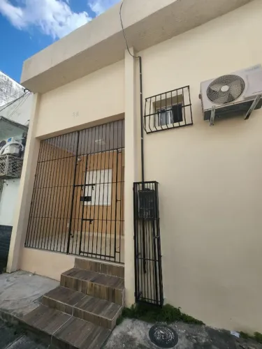Alugo Casa em Vila Semi Mobiliada