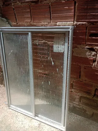 Janela de alumínio