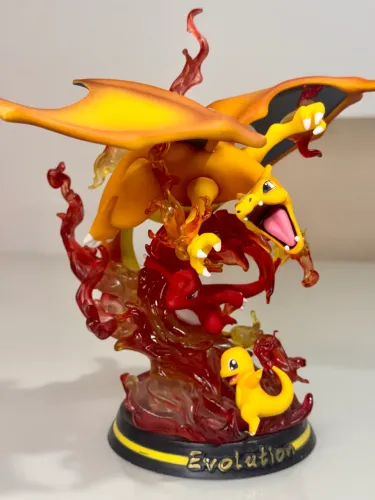 Figure CHARIZARD EVOLUTIONS - SEM CAIXA