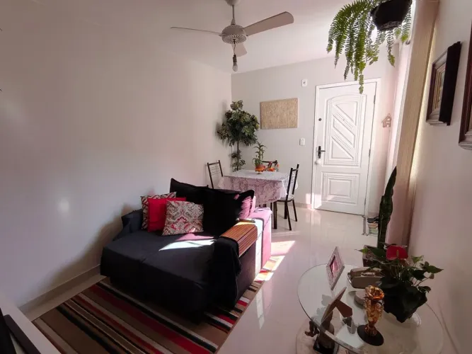 Apartamento com 2 Quarto(s) e 1 banheiro(s) para Alugar, 65 m² por R$ 950 / Mês