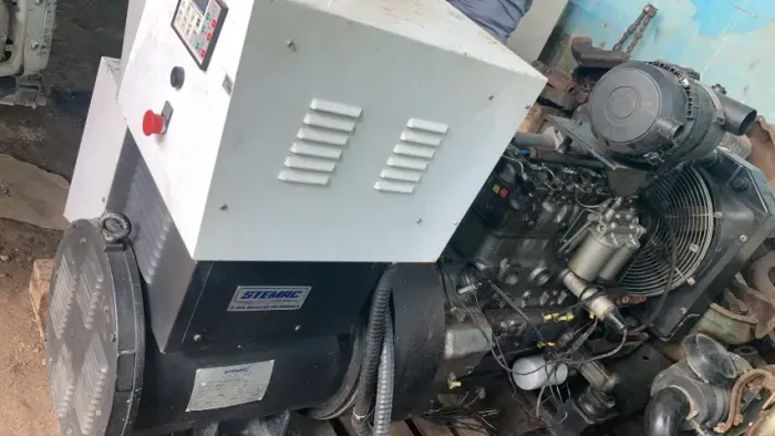 Gerador STEMAC 55/50 kVA (55kVA/50kVA) 2001