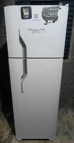 Geladeira Electrolux voltagem 110 em excelente estado