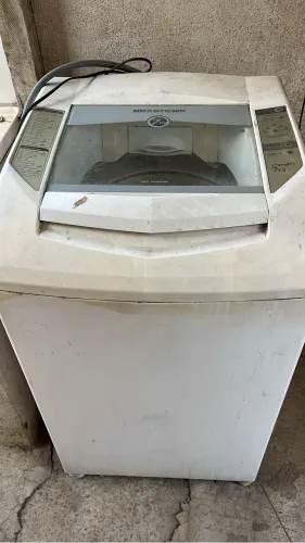 Vende-se máquina