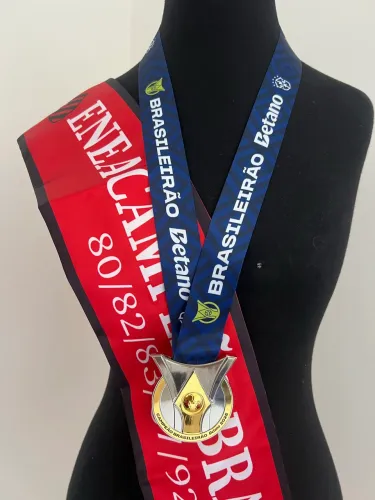 Medalha campeão brasileiro 2025 Flamengo troco por itens do Flamengo