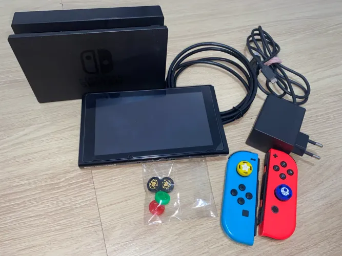 Nintendo Switch v2 bloqueado 32gb