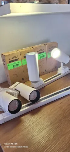 Trilho eletrificado de 2m com 4 spots de led 20w 3000k 
