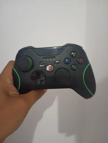 Vendo controle de Pc Microssoft serve para Xbox, e TV 4 k 