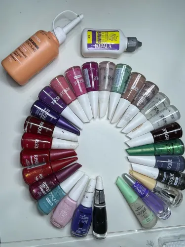 Kit com 27 Esmaltes + Amolecedor de Cutículas + Óleo de Banana