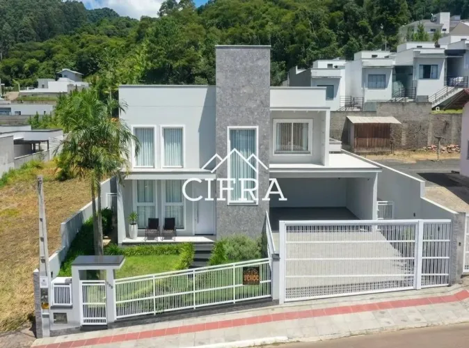 Casa de Alvenaria - Venda - 03 dormitórios - 220m2 - Semi Mobiliado - Loteamento Gran Park