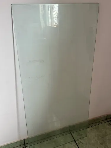 Título: Vidro temperado usado 56 x 118 cm