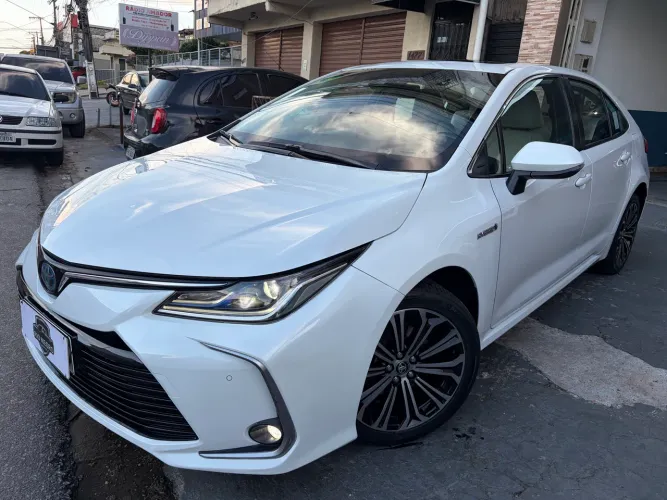 Toyota Corolla Altis Prem. Hybrid 1.8 Flex AUT 2023