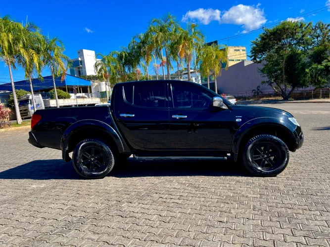 Mitsubishi L200 Triton HPE 3.2 CD TB Int.diesel AUT 2009