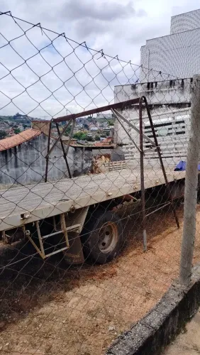 Carroceria mambrini estrutura de ferro