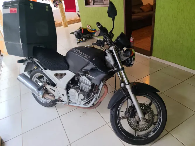 VENDO TWISTER 2003