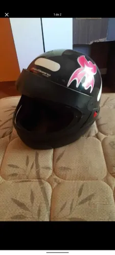Capacete Tauros, tamanho 56, sem viseira...