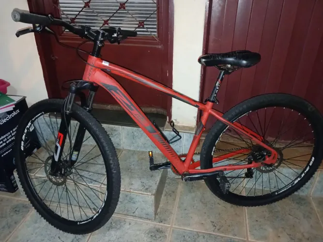 Bicicleta GTS M1 H-Tec Aro 29 - Praticamente nova 