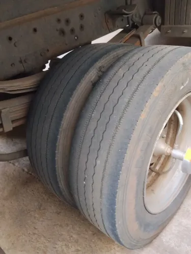 Pneu 215/75-17.5 sem camara os quatros valor