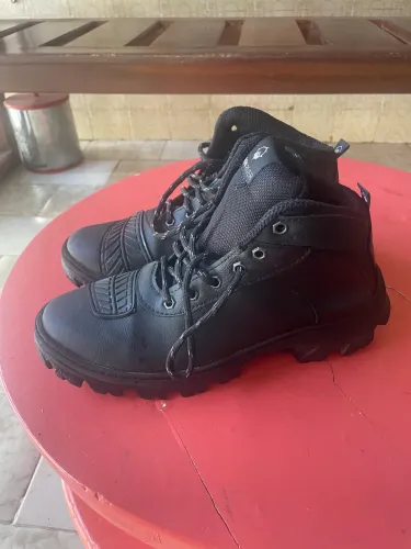 Bota masculina N 39