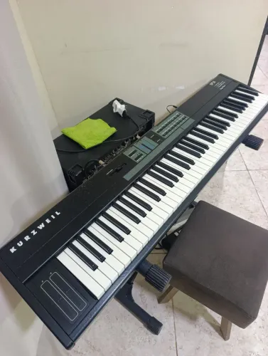 Vendo piano digital kurzweil sp76