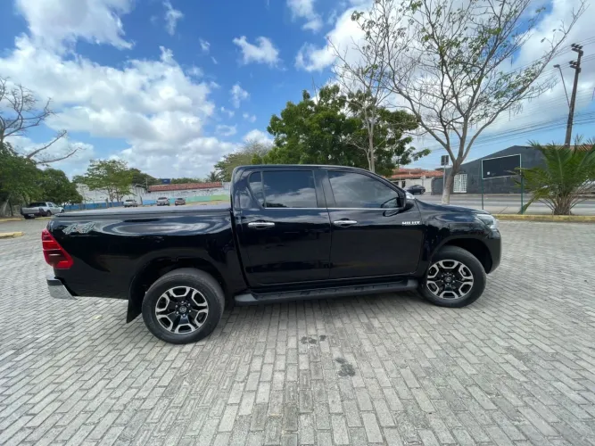 Toyota Hilux CD SRX 4X4 2.8 TDI 16V Diesel Aut. 2022