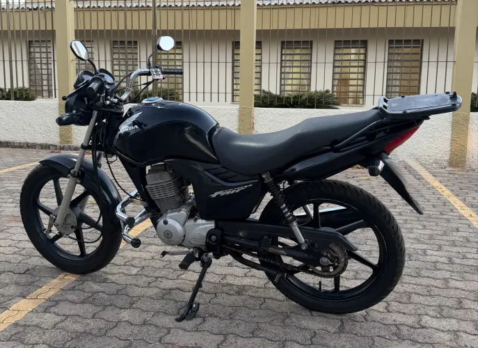 Honda CG Fan 125 ES 2009 em excelente estado de conservação, econômica e revisada.