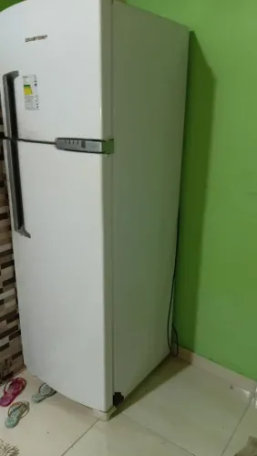 Vendo uma geladeira brastemp