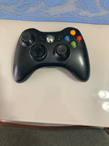 Controle Xbox conservado 
