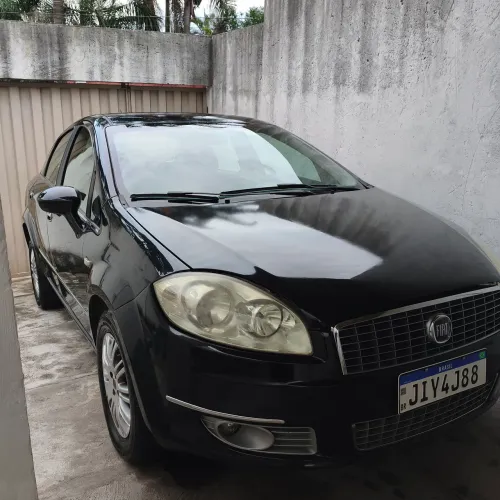 Fiat Linea Essence 1.8 Flex 16V 4P 2012
