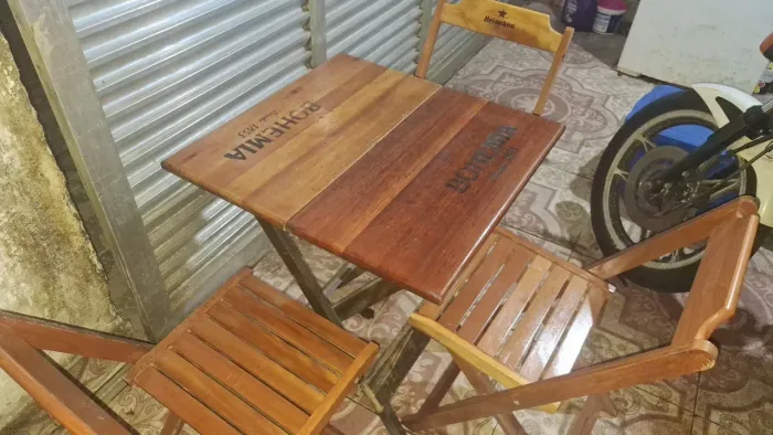 Mesa e cadeira de bar e rest