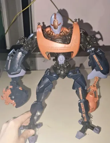 Boneco Cytro do Max Steel