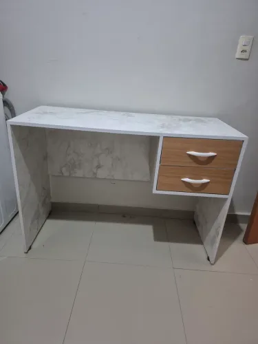 Mesa de escritório c/ 2 gavetas 