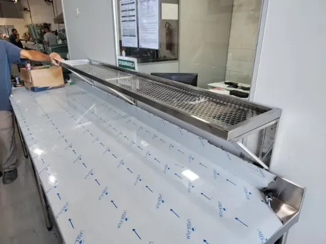Prateleira Inox 1,10m Organização Suspensa Industrial