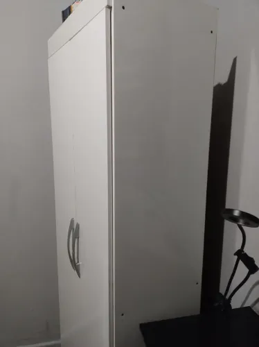 Vendo Armário Multiuso 2 portas Branco ótimo estado de conservação