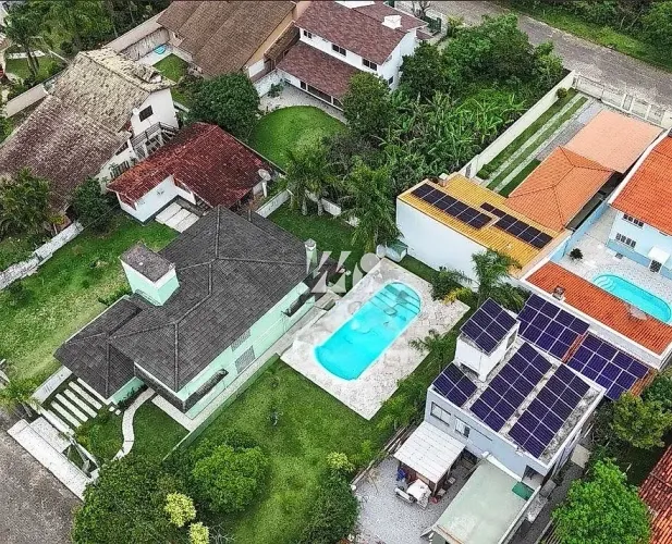 Casa 3 Quartos com 1 Suíte e 256m² - Pântano do Sul - mrt