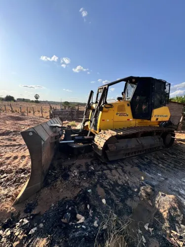 Trator Esteira New Holland D150B