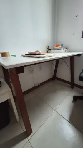 Mesa de estudo/trabalho