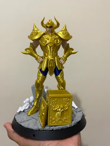 Cavaleiro de Ouro de Touro - Cavaleiros do Zodíaco Action Figure
