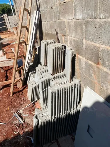R$ 2,00 a unidade - TELHAS DE CIMENTO/CONCRETO MARINGÁ/PR INCOLABELLE