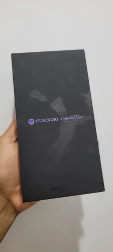 Motorola Signature