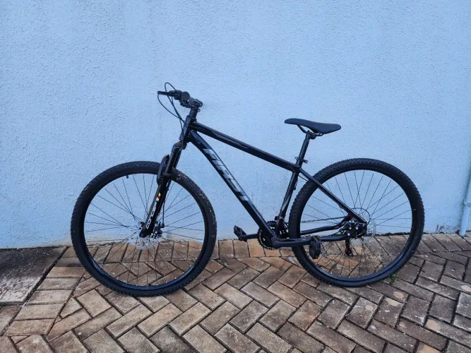 Venda de bike: bicicleta rad7 aro 29, nunca foi usada, novinha!