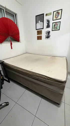 Cama Box Casal + Colchão 1,38x1,88m - R$ 800