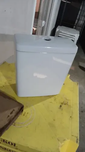 Caixa acoplada Nova! Para vazo sanitário. Em perfeitas condições