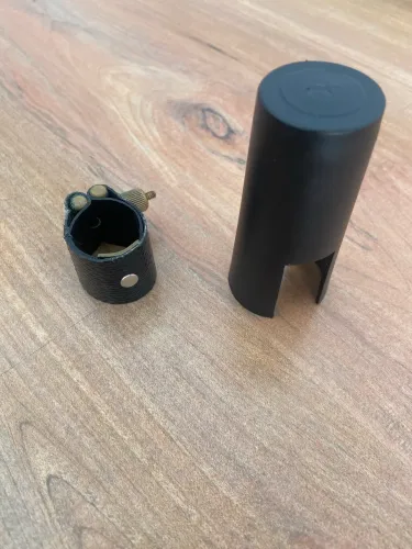 Abraçadeira sax alto