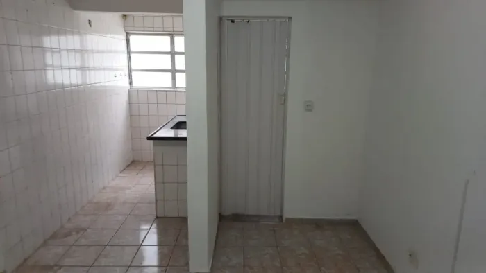 Imóvel para venda possui 40 metros quadrados com 1 quarto em Ponta da Praia - Santos - SP