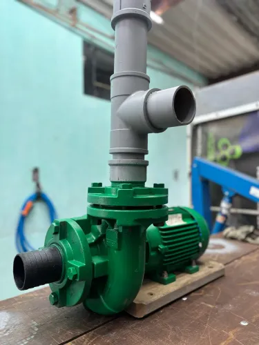 Motobomba centrifuga Trifásica 5CV Schneider