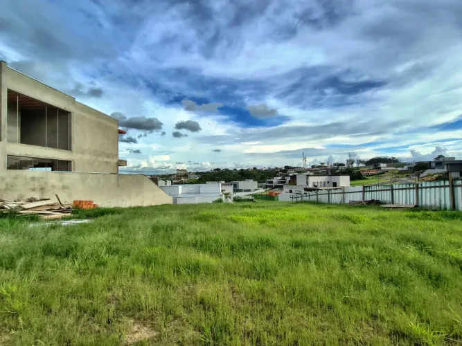 Terreno em condomínio à venda, 680 m² por R$ 1.600.000 - Parque Villa dos Pinheiros - Inda